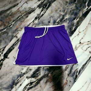 💸🛍️ Nike Girls Purple Lacrosse Skirt Large